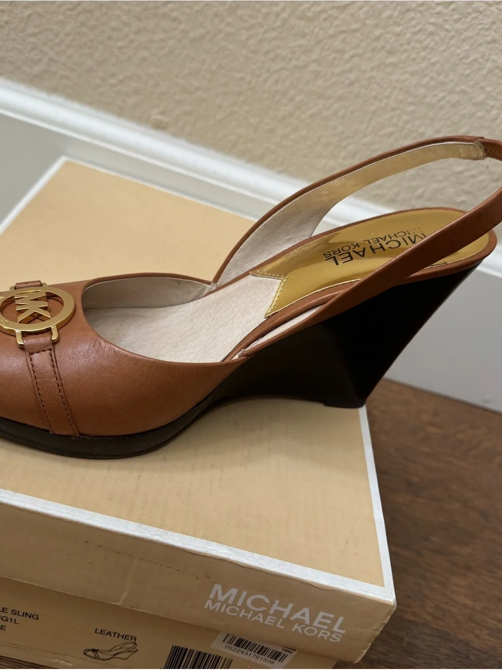Michael Kors Rochelle Peep-Toe Wedges Size 7.5M Color Luggage (Carmel Brown).